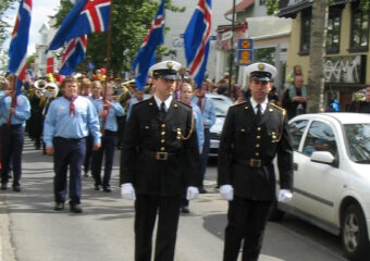 Um tvo frídaga að vetri: Annan nýjan, hinn eldri